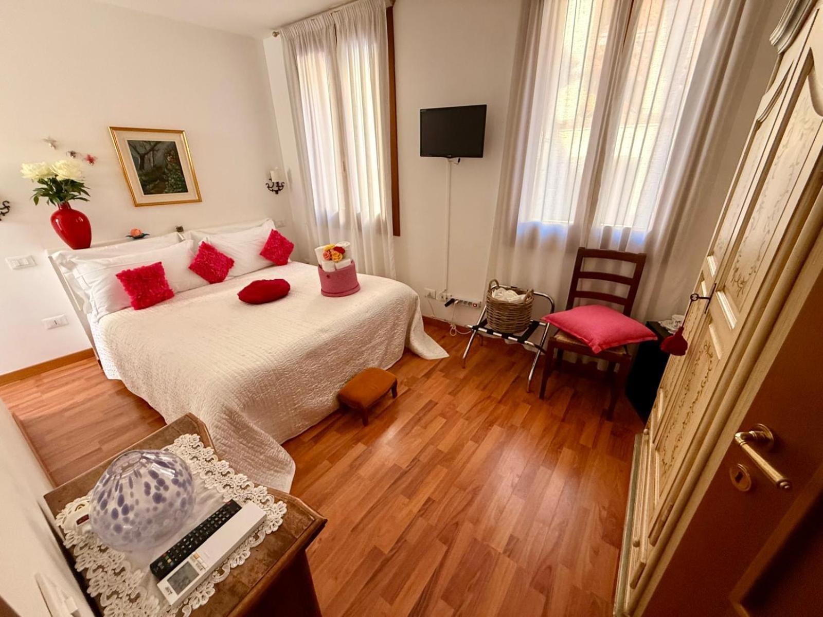Residenza De L'Osmarin Suites Venice Exterior photo